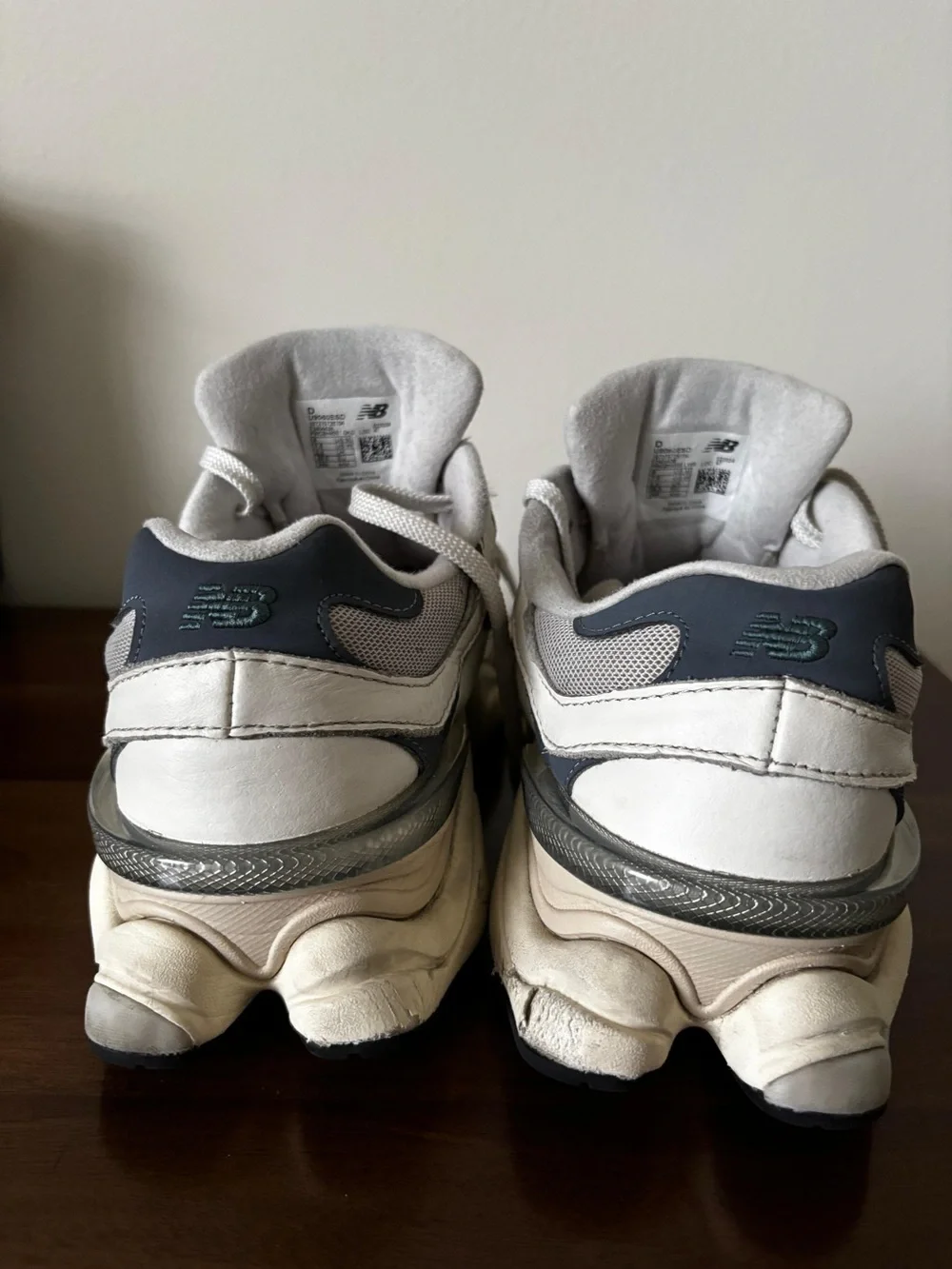 New Balance 990v2 White Gray Navy Athletic Sneakers - Picture 3 of 6